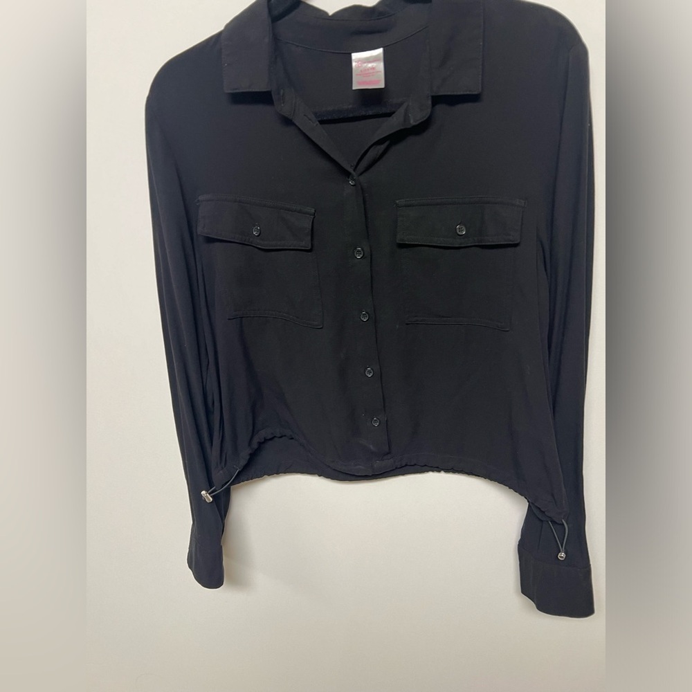 NO BOUNDARIES BLACK LONG SLEEVE SIZE LARGE. (11-13). BLOUSE.